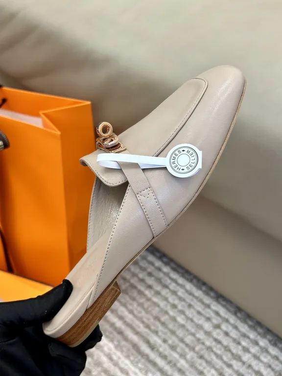 Hermes Shoe 